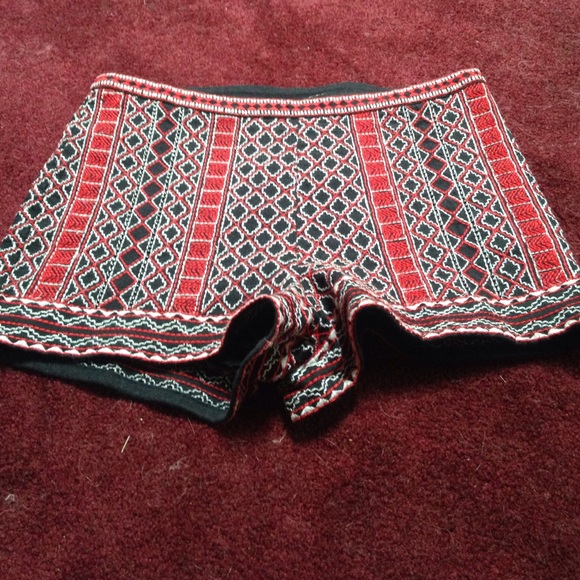 Tribal print high waisted shorts