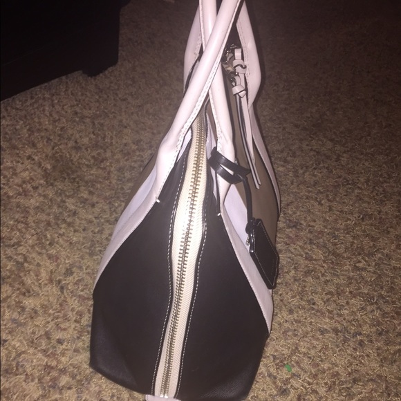 Coach Purse - Picture 2 of 4