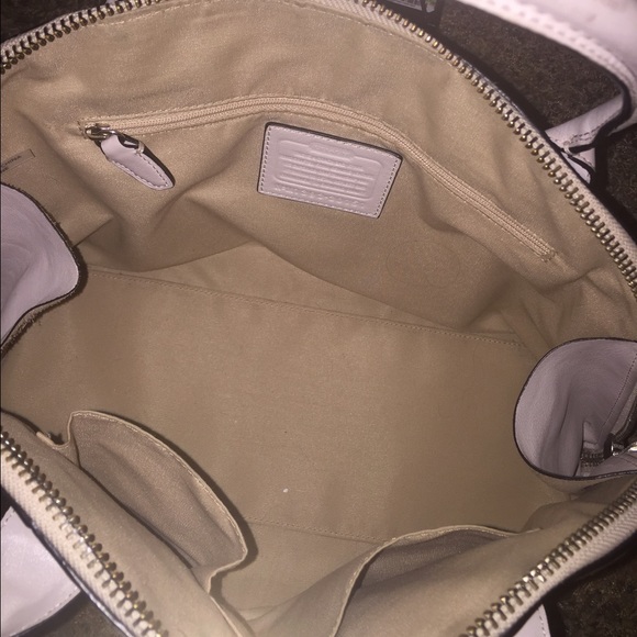 Coach Purse - Picture 4 of 4