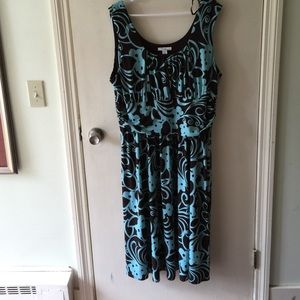 Nice summer dress! Pretty colors.