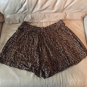 SOLD ⛔️ Free People flowy shorts