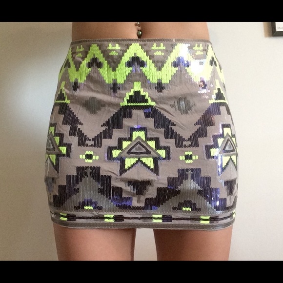 Express sequin skirt