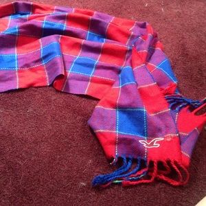 Hollister scarf