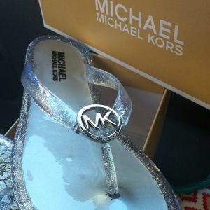 Michael Kors jelly flip flop youth 5/women 6.5