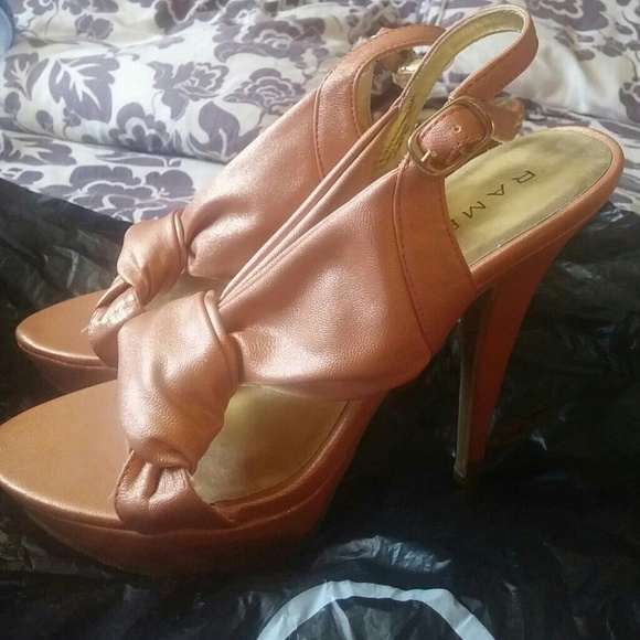 Rampage pink heels size 9