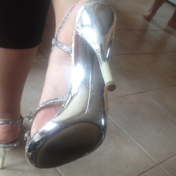 Shoes - Picture 3 of 3