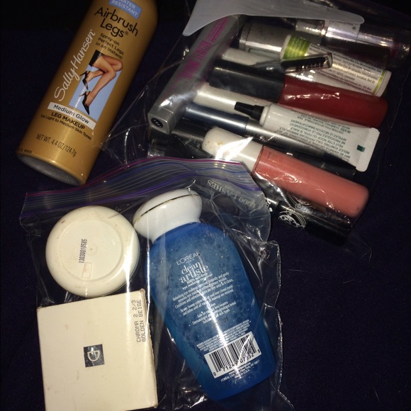 Huge makeup bundle! *ill lower to $20!*