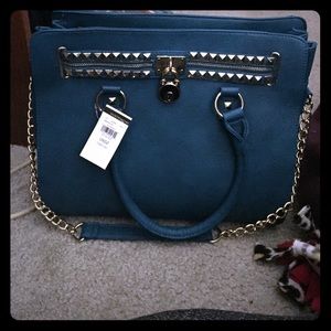 New purse super cute make an offer!