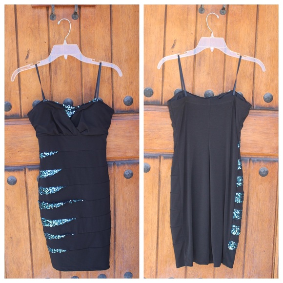 ⭐️️BOGO FREE⭐️Black Tight Sequin Dress