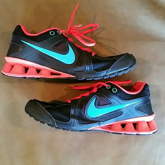 NIKE REAX SHOES