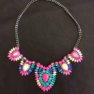 Stella and Dot Frida necklace