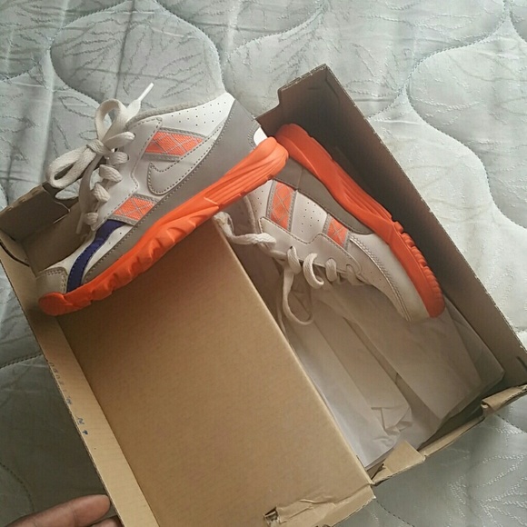 Shoes - Picture 1 of 1