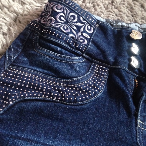 Colombian high-waisted jeans, second pair