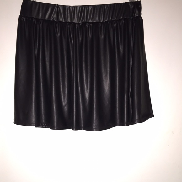 Imitation leather skirt