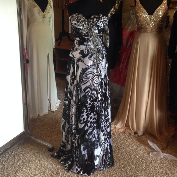 New Tony Bowls dress