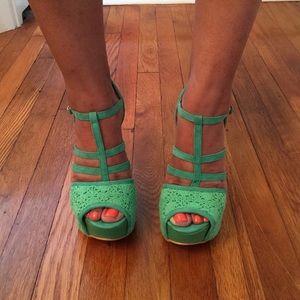 Madison green wedge sandals!
