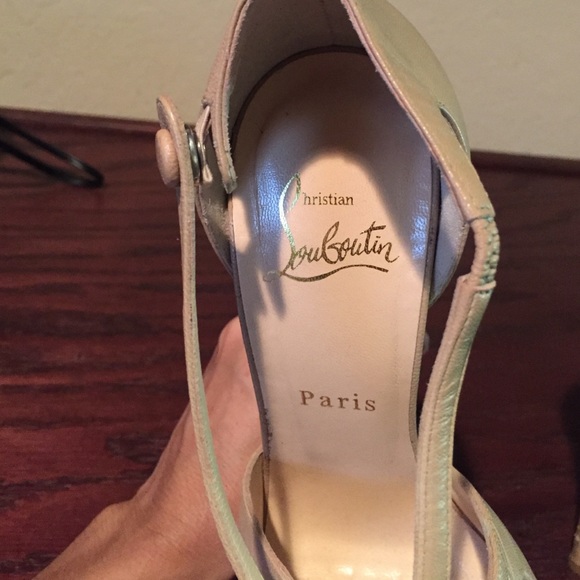 🌟SOLD🌟Christian Louboutin Exagona  platform - Picture 3 of 4