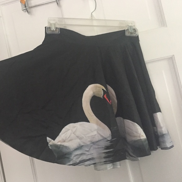 Swan mini skirt - Picture 2 of 4