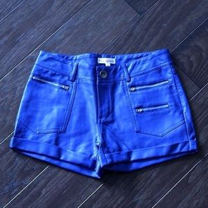 NEW🎉BLUE FAUX LEATHER CUFFED SHORTS W/ZIP POCKETS