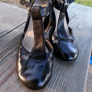 Retro style heels with a side strap.