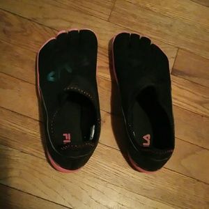 Fila skele-toes!