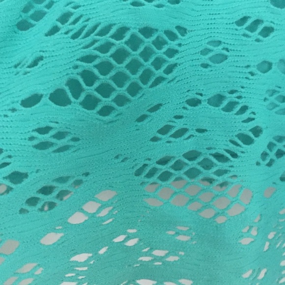 Turquoise bikini/crop top - Picture 2 of 3