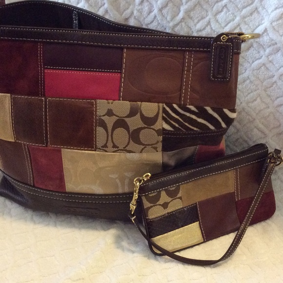 ⭐️⭐️Coach Leather Patch Work Bucket Bag & Wristlet - Picture 2 of 4