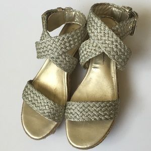 Jessica Simpson Flatforms