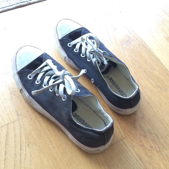 Black converse