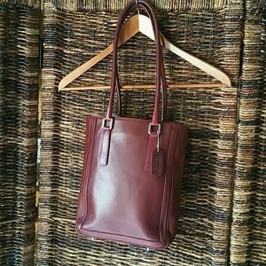 Price⤵ Vintage Authentic Coach Tote