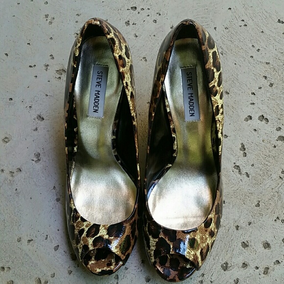 Steve Madden Patent faux leather Peep toe heels - Picture 4 of 4