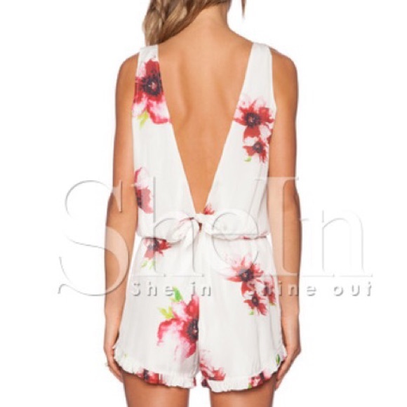 Small Women's Floral Romper- Adorable for Summer! - Picture 2 of 2