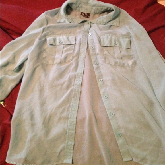 Rue 21 shirt