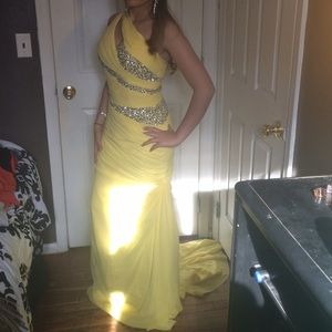 Prom/formal yellow/silver & ruffles w/t long train