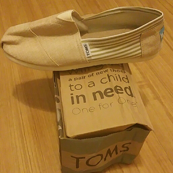 TOMS shoes