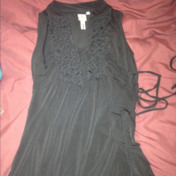 Black sleeveless top