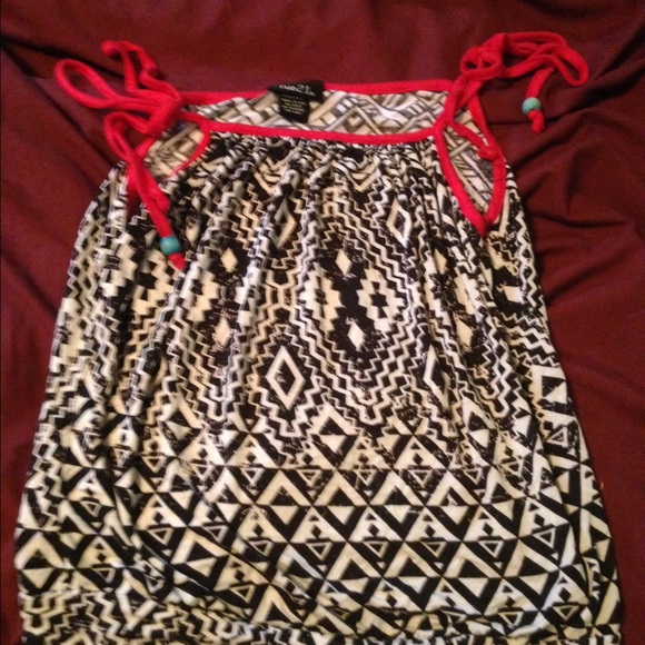 Rue 21 crop top
