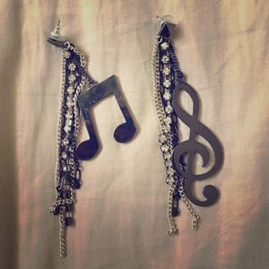 Harajuku Lovers Music Note Earrings