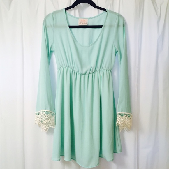 Mint & Lace Bohemian Dress - Picture 3 of 3