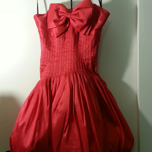 Bow and bubble dress