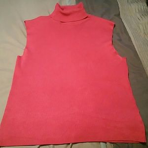 Pink sleeveless turtle neck sweeter