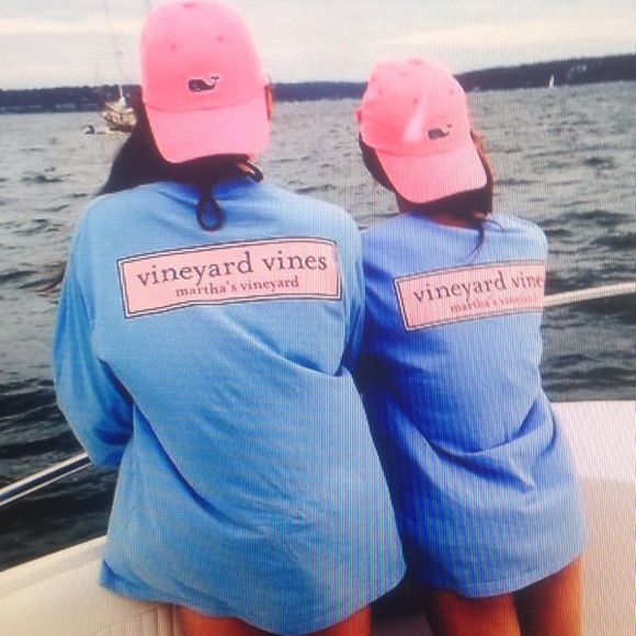 ISO THIS BABY BLUE VINEYARD VINE LOGO