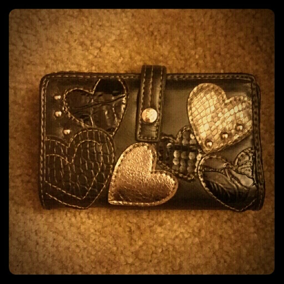 Black heart wallet