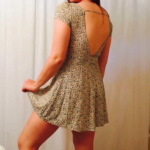 Forever 21 Floral Dress - Picture 3 of 4