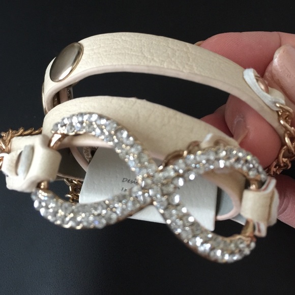 Bundles, Crystal loop Bracelet, ivory and brown