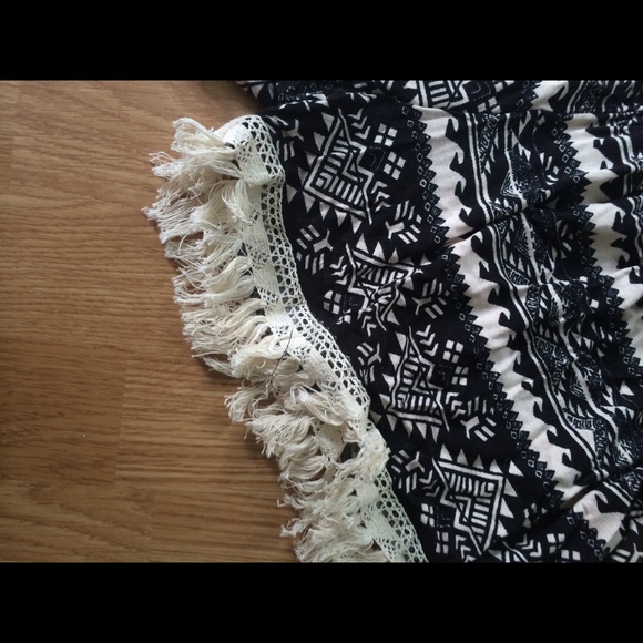 Fringe Aztec shorts - Picture 2 of 2