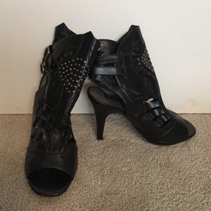 Steve Madden bootie dress shoe