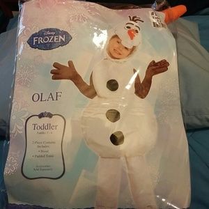 Olaf costume from Frozen just in time for 🎃