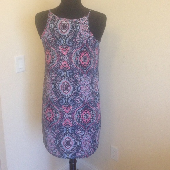 🌺🌴BEAUTIFUL DRESS - Picture 3 of 3