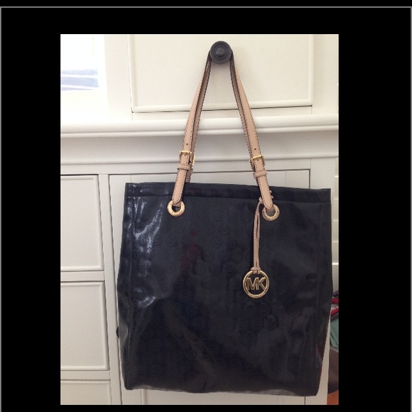 Michael Kors patten black large Tote holiday sale